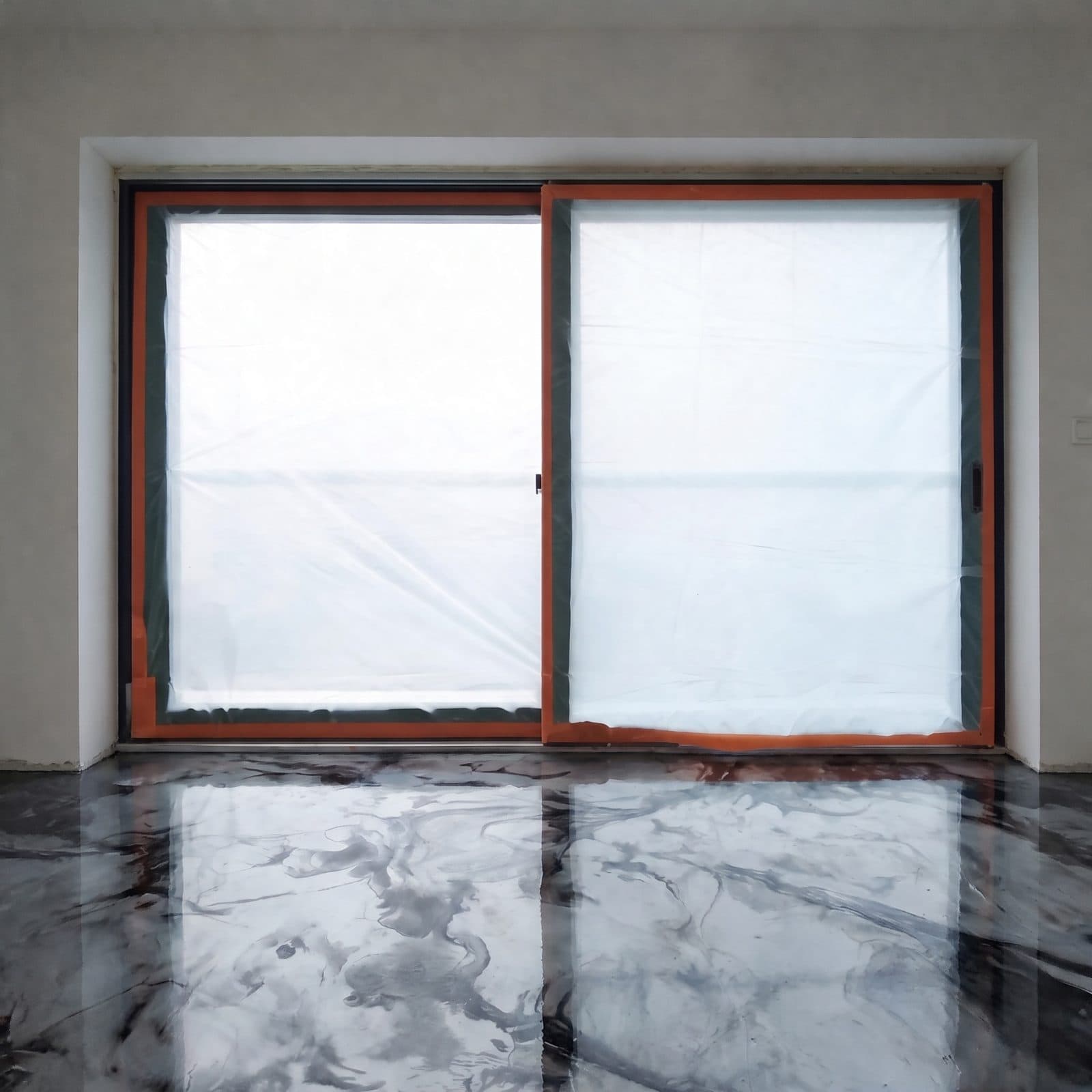 Dom parterowy, 180 m² — Metallic 3D · srebrno-grafitowy marmur